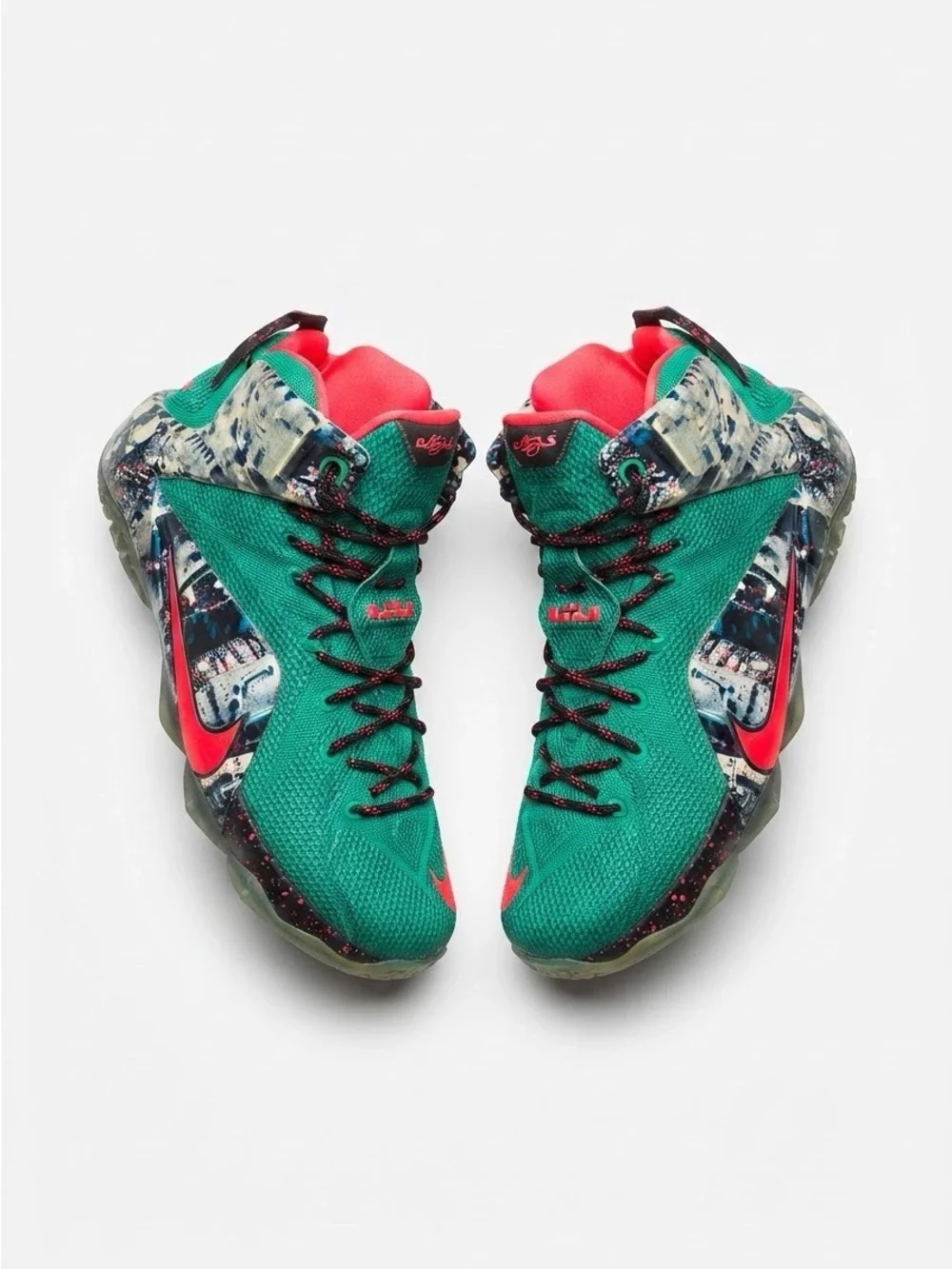 Nike LeBron 12 GS Christmas Emerald Green Basketball Shoes Size 7Y